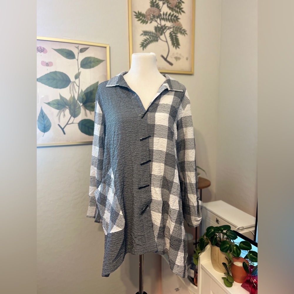 Habitat Women’s Long Sleeve Button-Up